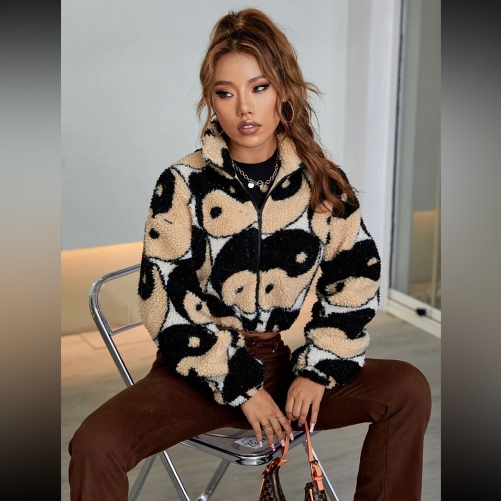 Ying Yang Cropped Sherpa Jacket